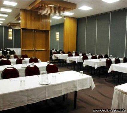 Howard Johnson Plaza Kansas City Hotel & Conference Center ภายนอก รูปภาพ