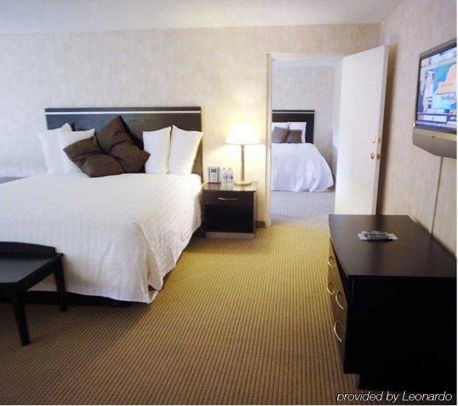 Howard Johnson Plaza Kansas City Hotel & Conference Center ห้อง รูปภาพ