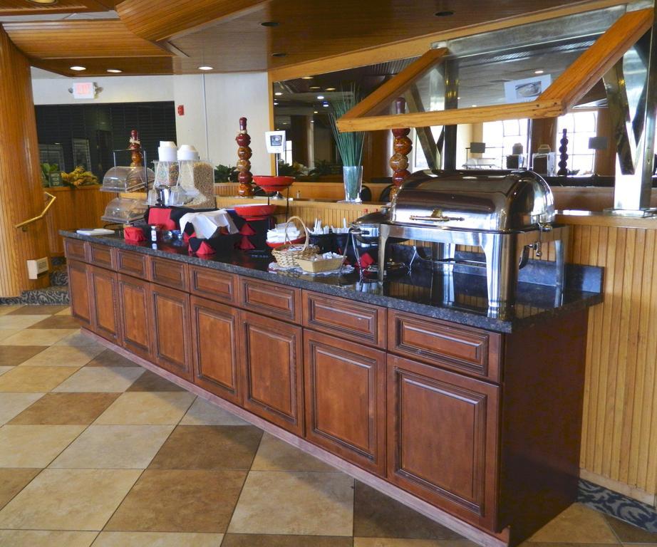 Howard Johnson Plaza Kansas City Hotel & Conference Center ภายนอก รูปภาพ